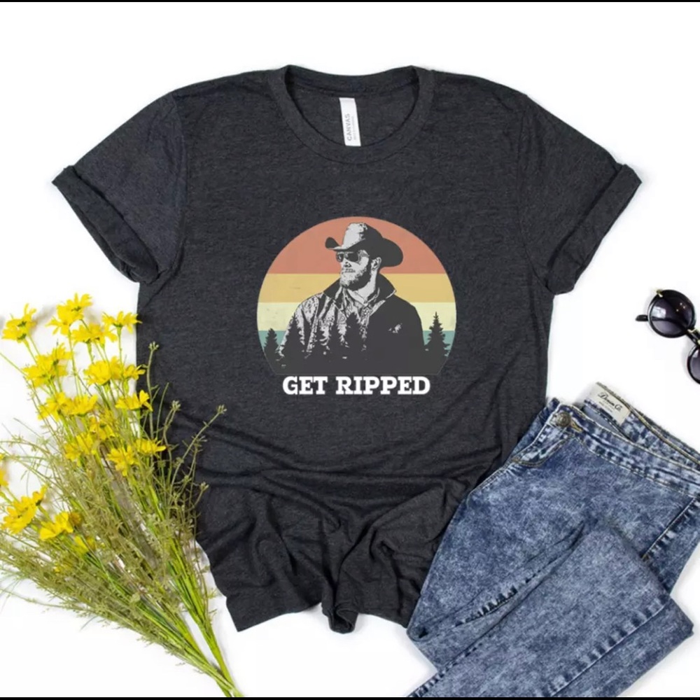Yellowstone “Get Ripped” T-shirt ♥️